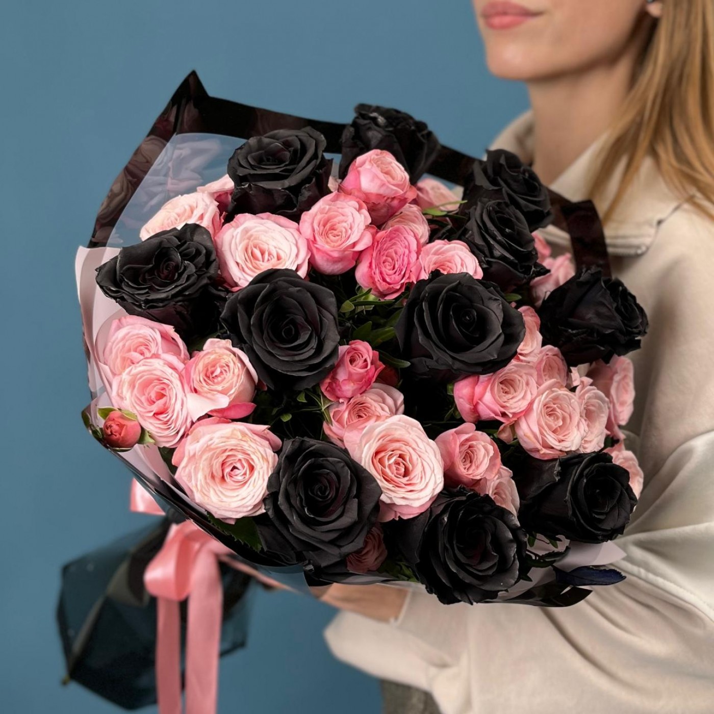 Чёрные розы Premium и кустовые розы